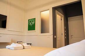 MARI Luxury Rooms and Suites