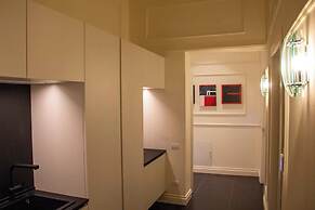MARI Luxury Rooms and Suites
