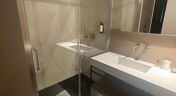 MARI Luxury Rooms and Suites