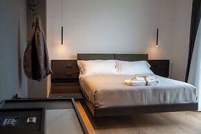 MARI Luxury Rooms and Suites