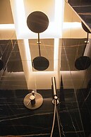 MARI Luxury Rooms and Suites