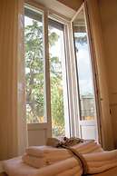 MARI Luxury Rooms and Suites