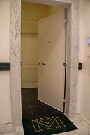 MARI Luxury Rooms and Suites