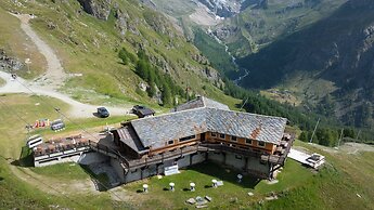 Albergo Ristoro Sitten - 2300 mt