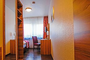 Adolph*s.hotel