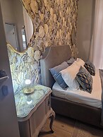 GUESTHOUSE 73