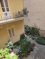 GUESTHOUSE 73