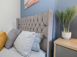 Flat 1A, Mona House