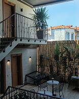 EDRA HOUSE