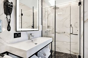 Hotel Riu Plaza Toronto