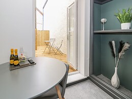 Flat 1, Mona House