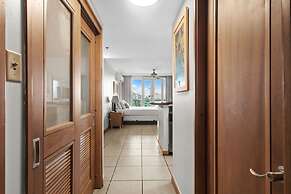 Oceanfront Loft Historic San Juan Terrace