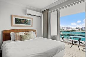 Oceanfront Loft Historic San Juan Terrace