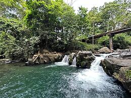 Arenal Hostel Resort