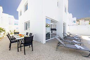 Green Bay Villa 13 in Protaras