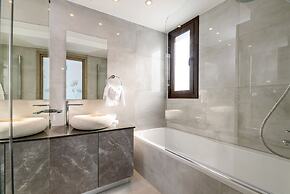 Serenity Seafront Villa