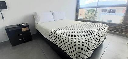 Cold AC fast Wi-Fi great location