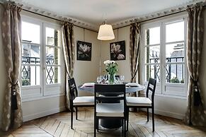 Paris Louvre Elegant residence