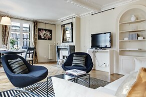 Paris Louvre Elegant residence