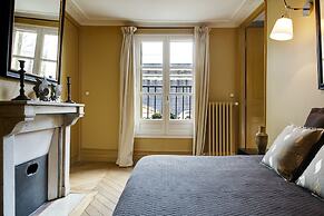 Paris Louvre Elegant residence