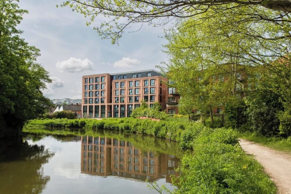 Student Only Riverside House