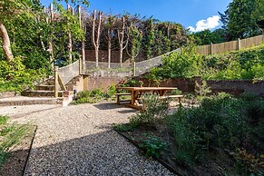 Honeypot Cottage - From 500 Per Night