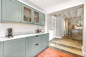 Honeypot Cottage - From 500 Per Night