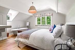Honeypot Cottage - From 500 Per Night