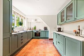 Honeypot Cottage - From 500 Per Night
