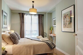 Paris Sevigne Elegant residence