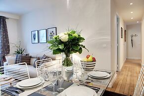 Paris Sevigne Elegant residence