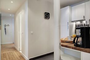 Paris Sevigne Elegant residence
