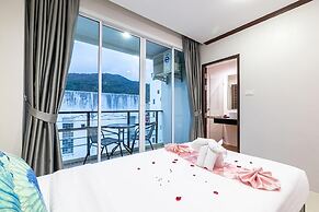 The Chic Patong