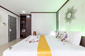 The Chic Patong