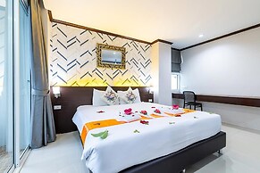 The Chic Patong