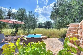 Dimora Tra Gli Ulivi With Private Jacuzzi
