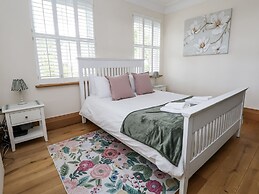 Mount House