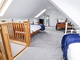 Mount House