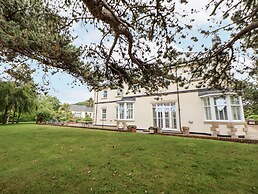 Mount House