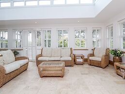 Mount House
