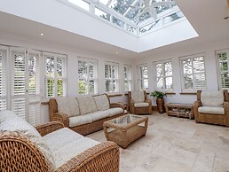 Mount House