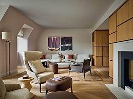The Florentin by Althoff Collection