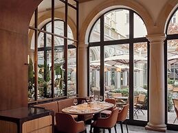 The Florentin by Althoff Collection