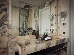 The Florentin by Althoff Collection