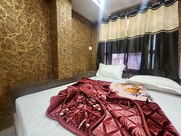 Hotel Shivans Palace