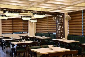 Hotel Leosh Lansdwone