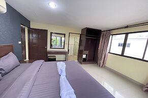 Lucky Inn Suites