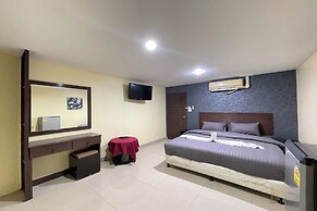 Lucky Inn Suites