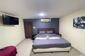 Lucky Inn Suites