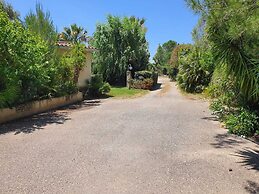 GARDEN HOTEL